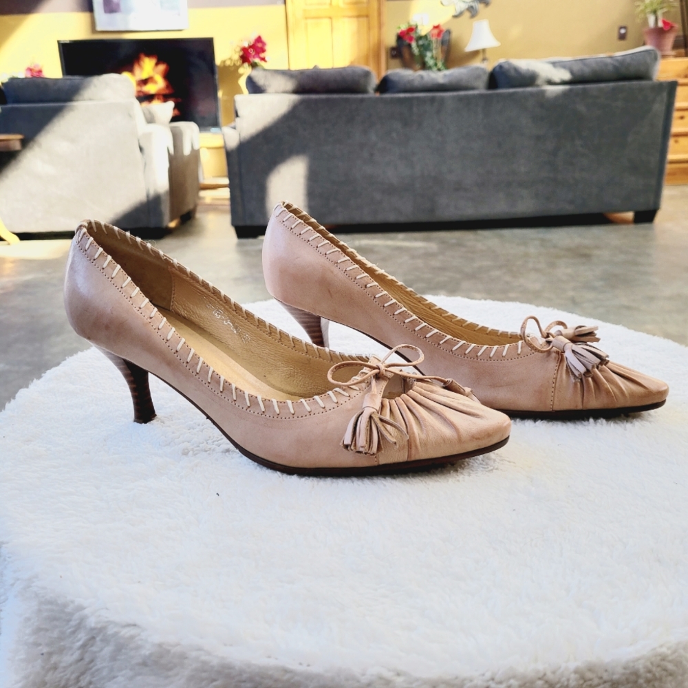 Leather Italian Heels Light Brown Lace Trim Tassel Fringe Pointed Almond Toe DGS